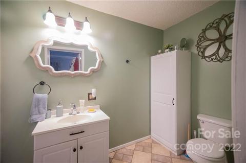 881 Tabor Rd, Olin, NC 28660 photo 12