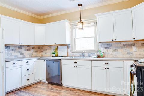 30 Stevens St, Tryon, NC 28782 photo 12