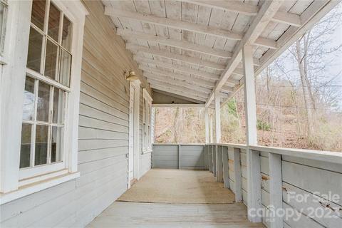 30 Stevens St, Tryon, NC 28782 photo 4