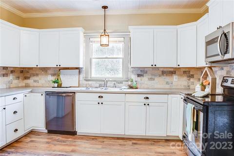 30 Stevens St, Tryon, NC 28782 photo 13