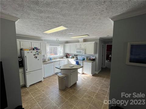 48 Brookside Dr, Columbus, NC 28722 photo 5