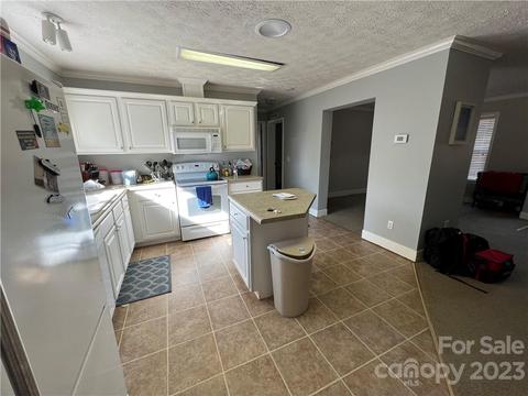 48 Brookside Dr, Columbus, NC 28722 photo 4