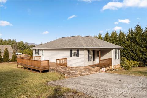119 Hayfield Dr, Canton, NC 28716