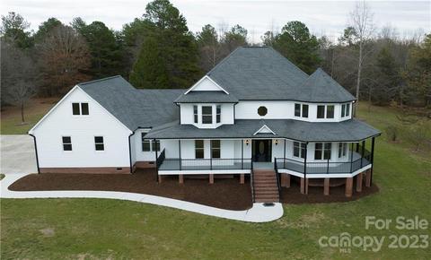 575 Cactus Ln, Clover, SC 29710