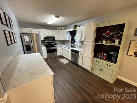 4349 Oak Brook Ct, Trinity, NC 27370 photo 7