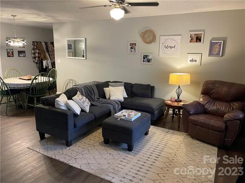 4349 Oak Brook Ct, Trinity, NC 27370 photo 3