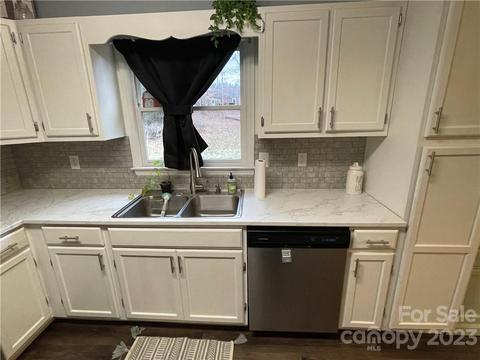 4349 Oak Brook Ct, Trinity, NC 27370 photo 9
