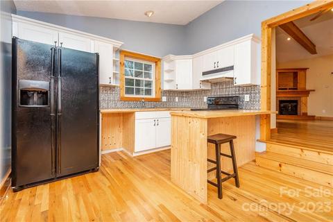 1481 Summit Ridge Rd, Purlear, NC 28665 photo 22