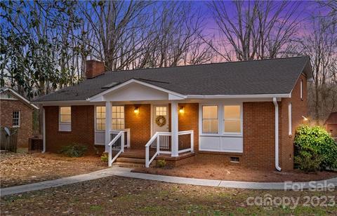 1410 Colonial E Dr E, Salisbury, NC 28144 photo 1