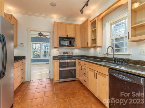 175 Red Oak Ln, Marshall, NC 28753 photo 9