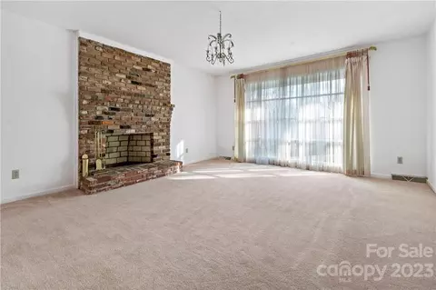 213 Devonwood Dr, Marion, NC 28752 photo 10