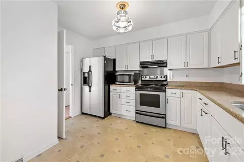 213 Devonwood Dr, Marion, NC 28752 photo 18