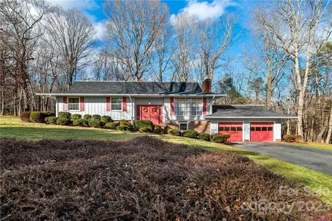213 Devonwood Dr, Marion, NC 28752 photo 1