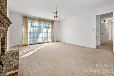 213 Devonwood Dr, Marion, NC 28752 photo 11