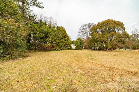 3929 W Tyvola Rd, Charlotte, NC 28208