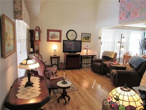 55 Harmon Cv, Clyde, NC 28721 photo 4