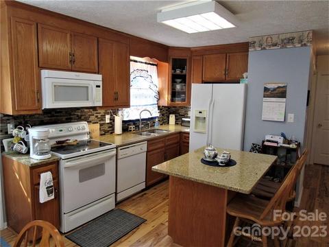 55 Harmon Cv, Clyde, NC 28721 photo 9