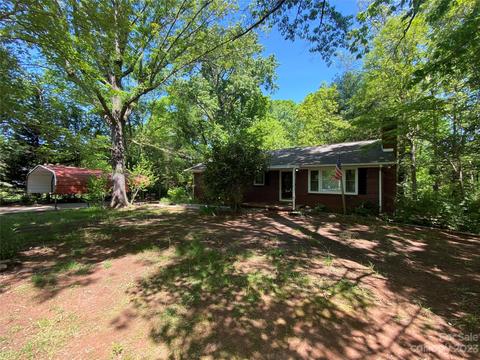 422 Eastview Dr, Bostic, NC 28018