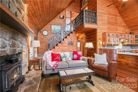 534 Hawk Ridge Rd, Deep Gap, NC 28618 photo 3