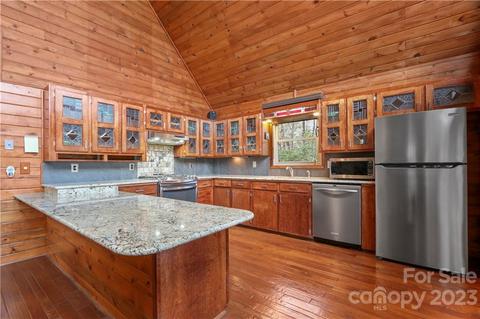 534 Hawk Ridge Rd, Deep Gap, NC 28618 photo 9