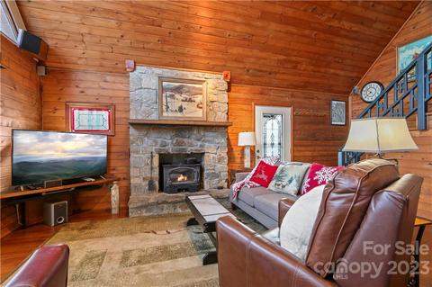 534 Hawk Ridge Rd, Deep Gap, NC 28618 photo 5