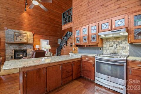534 Hawk Ridge Rd, Deep Gap, NC 28618 photo 8