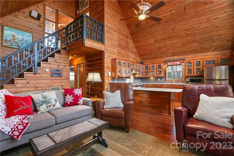 534 Hawk Ridge Rd, Deep Gap, NC 28618 photo 2