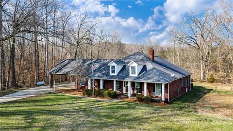 1219 Forest Bluff Dr, Midland, NC 28107 photo 1