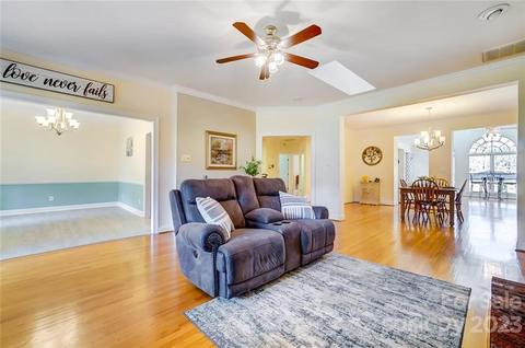 1219 Forest Bluff Dr, Midland, NC 28107 photo 5