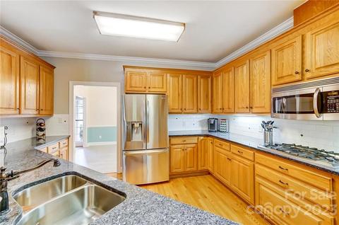 1219 Forest Bluff Dr, Midland, NC 28107 photo 15