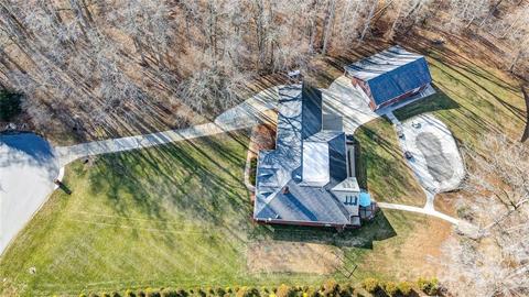 1219 Forest Bluff Dr, Midland, NC 28107 photo 3