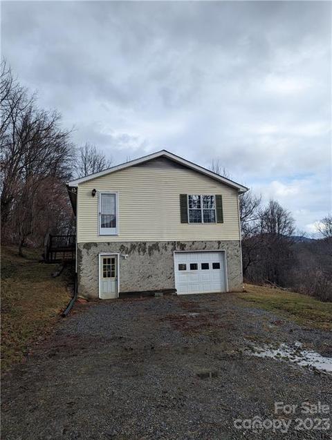 11 Organic Way, Canton, NC 28716
