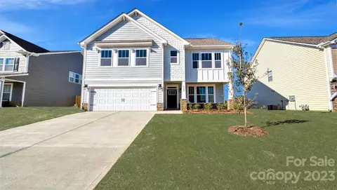 189 Fox Cove Rd, Hendersonville, NC 28792