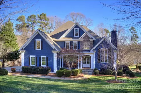 128 Wild Harbor Rd, Mooresville, NC 28117