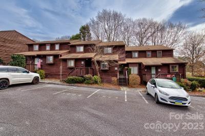  1022 N Center St, Hickory, NC 28601 photo 1