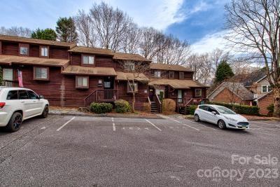  1022 N Center St, Hickory, NC 28601 photo 2