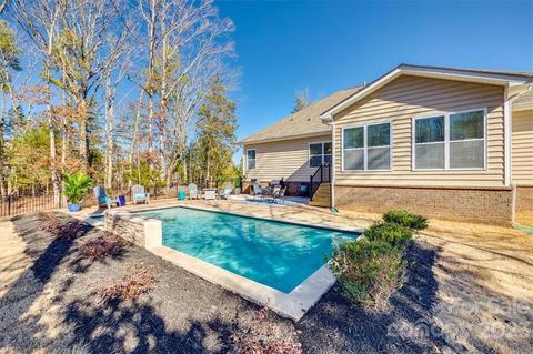 579 Daventry Ct, Clover, SC 29710 photo 36