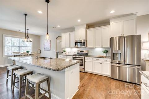 579 Daventry Ct, Clover, SC 29710 photo 19