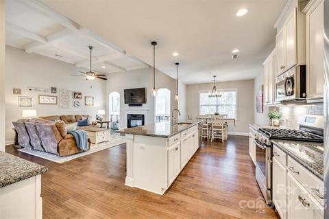 579 Daventry Ct, Clover, SC 29710 photo 21