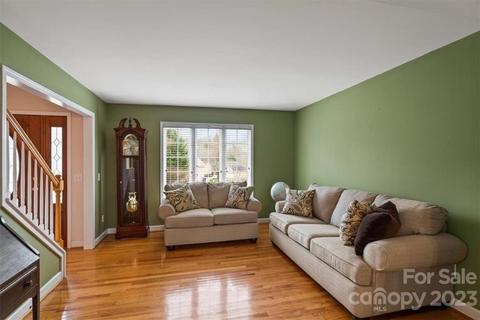 6030 Dockside Dr, Hickory, NC 28601 photo 7