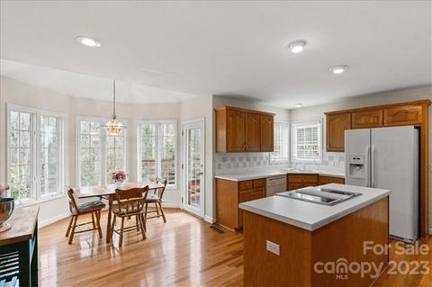 6030 Dockside Dr, Hickory, NC 28601 photo 14