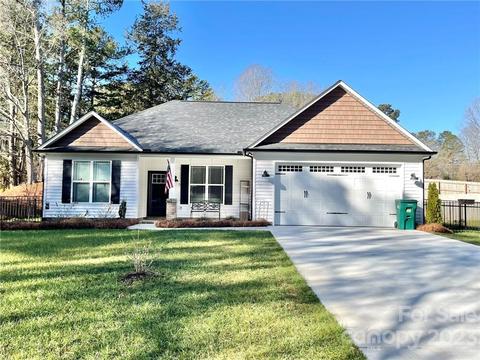 2407 Collins Dr, Albemarle, NC 28001 photo 1