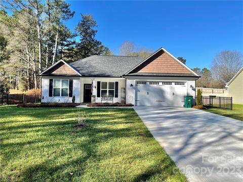 2407 Collins Dr, Albemarle, NC 28001 photo 2