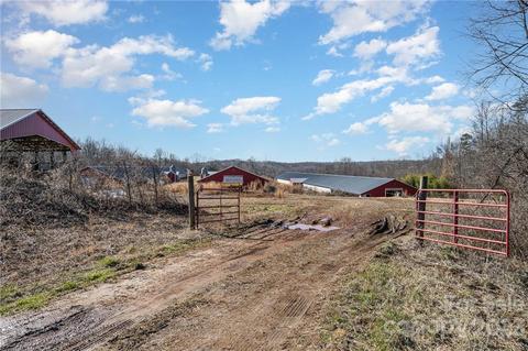 1186 Lambert Dr, Hiddenite, NC 28636 photo 11