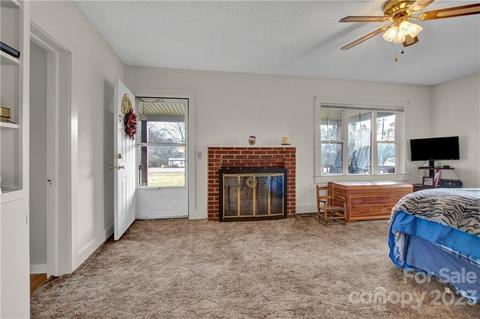 1106 E Memorial Hwy, Harmony, NC 28634 photo 7