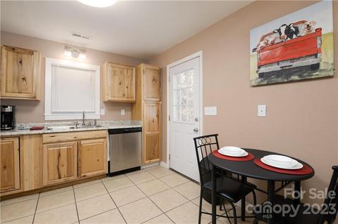 67 Hillside Dr, Spruce Pine, NC 28777 photo 4