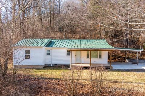 67 Hillside Dr, Spruce Pine, NC 28777 photo 1
