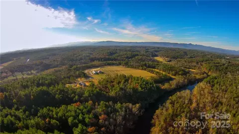 2482 Paddock Cir, Morganton, NC 28655 photo 12