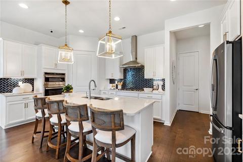 17158 Sand Bank Rd, Charlotte, NC 28278
