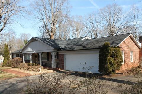 606 2nd Avenue Pl NE, Conover, NC 28613 photo 3